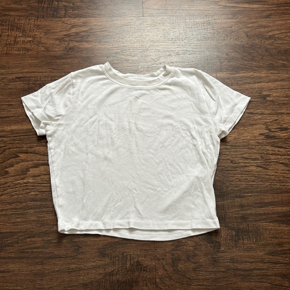 Hollister Tops - white baby cropped tee